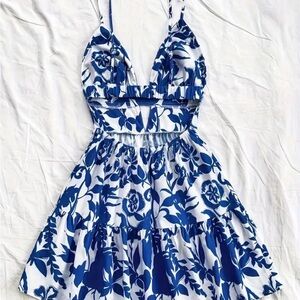 Floral Blue and White Women's Backless Dress